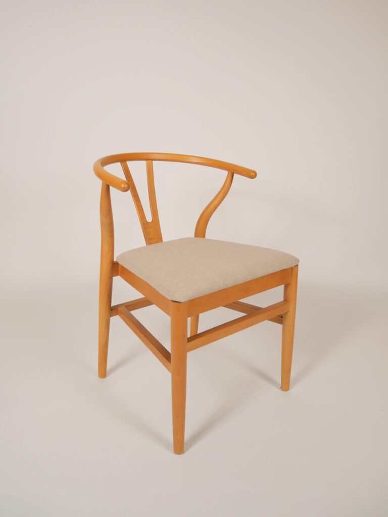 WISHBONE CHAIR