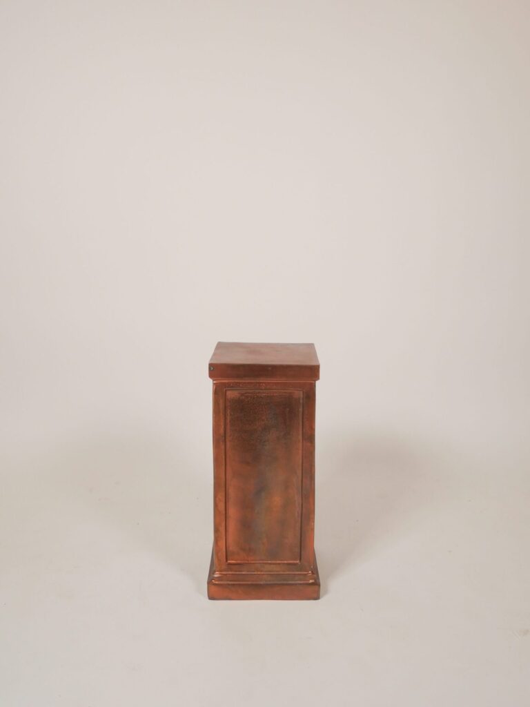SPARTA PEDESTAL