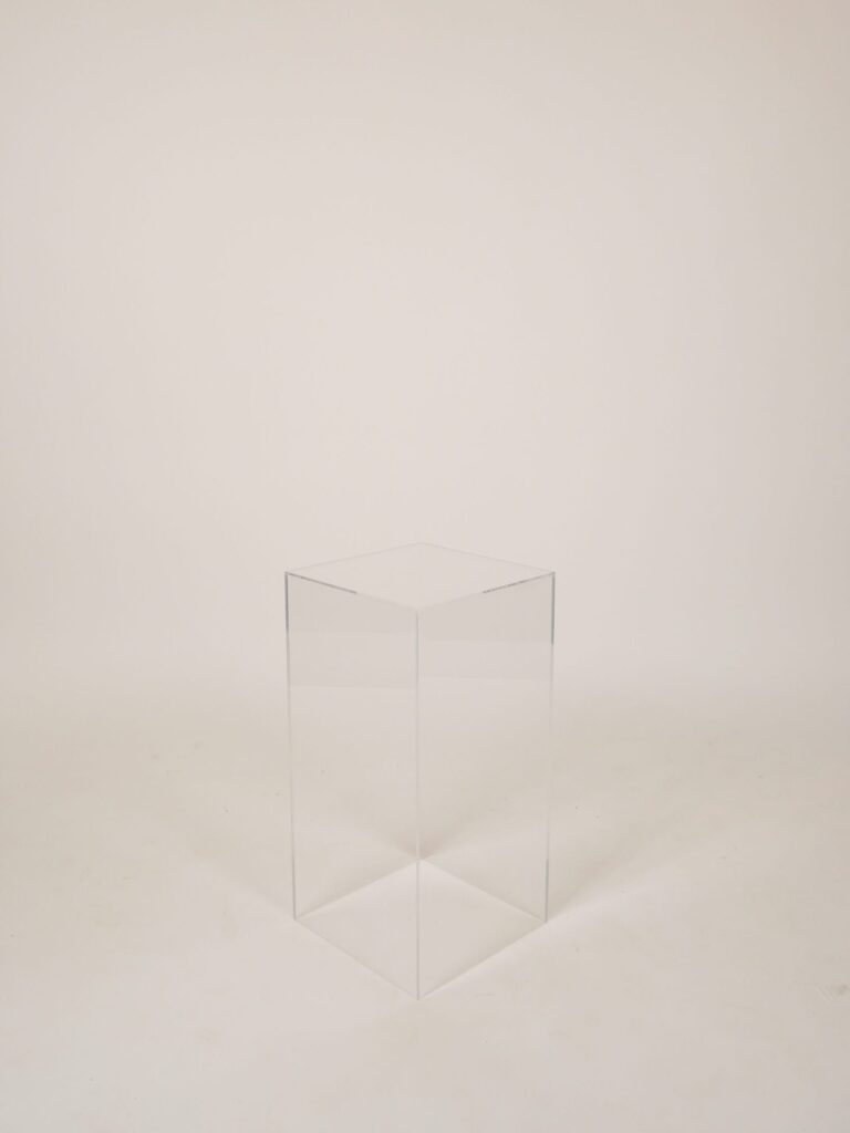 24" ACRYLIC PEDESTAL