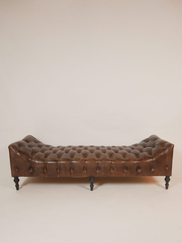 LEATHER TUFTED BRAMLEY BENCH