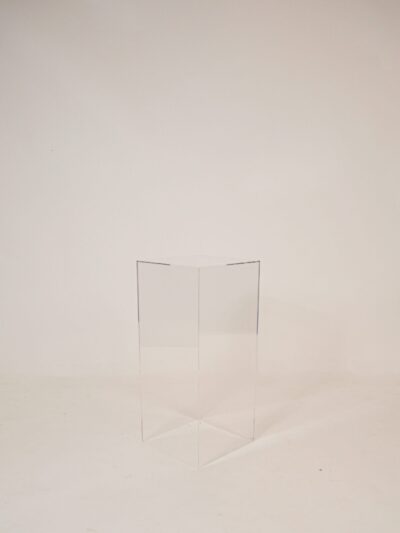 32" ACRYLIC PEDESTAL