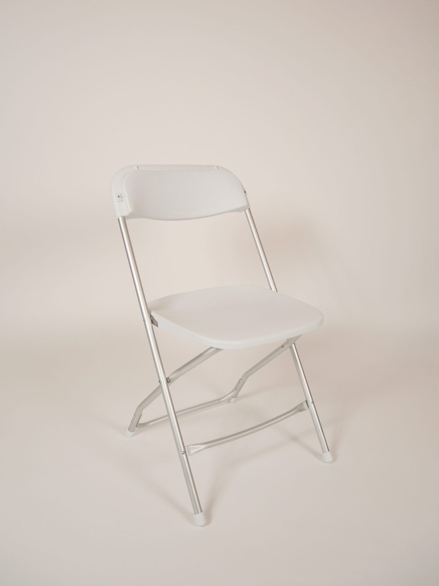 WHITE METAL FOLDING CHAIR Rental | Ocala & Gainesville | Party Time Rentals