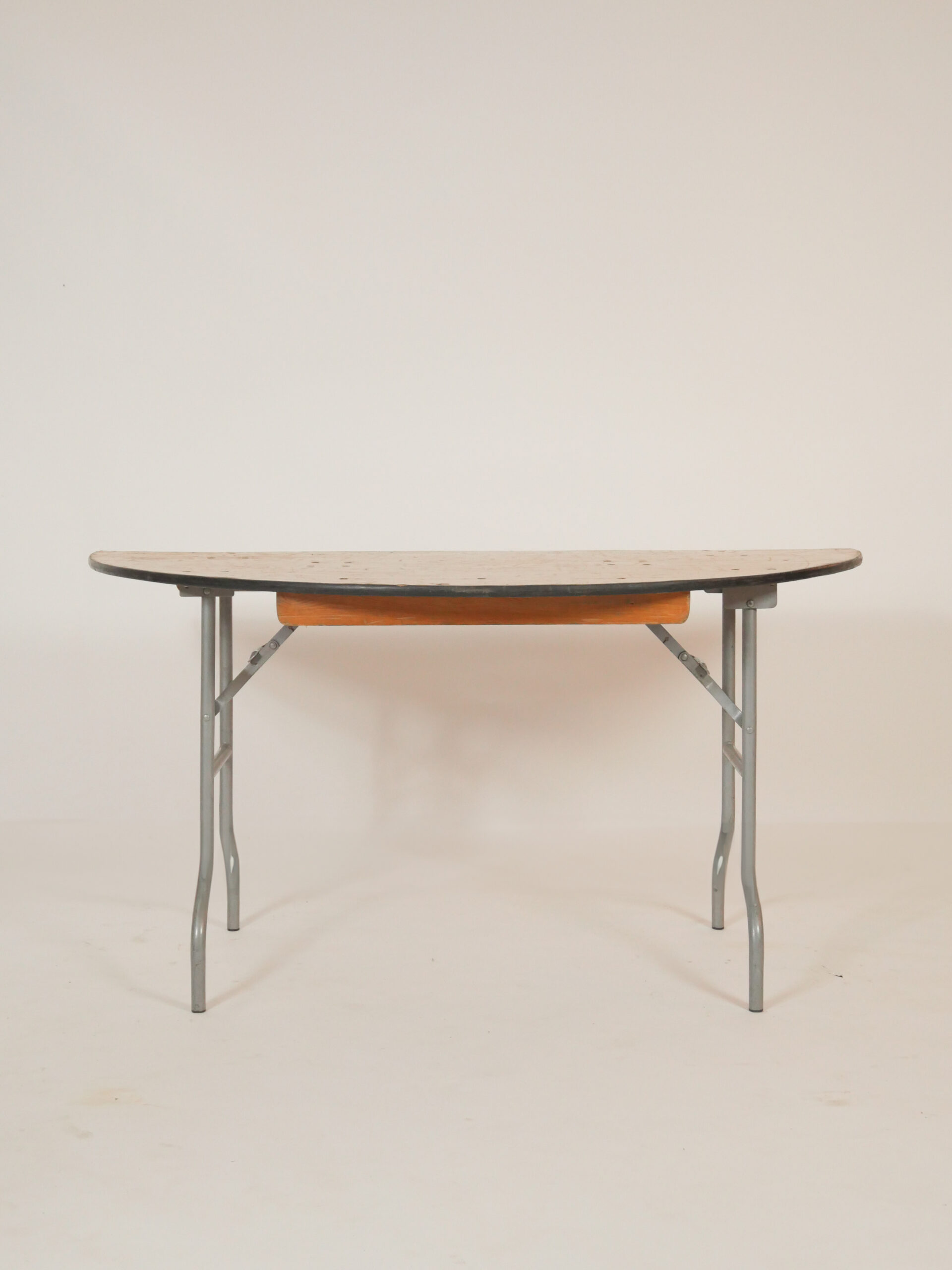 5' SERPENTINE TABLE