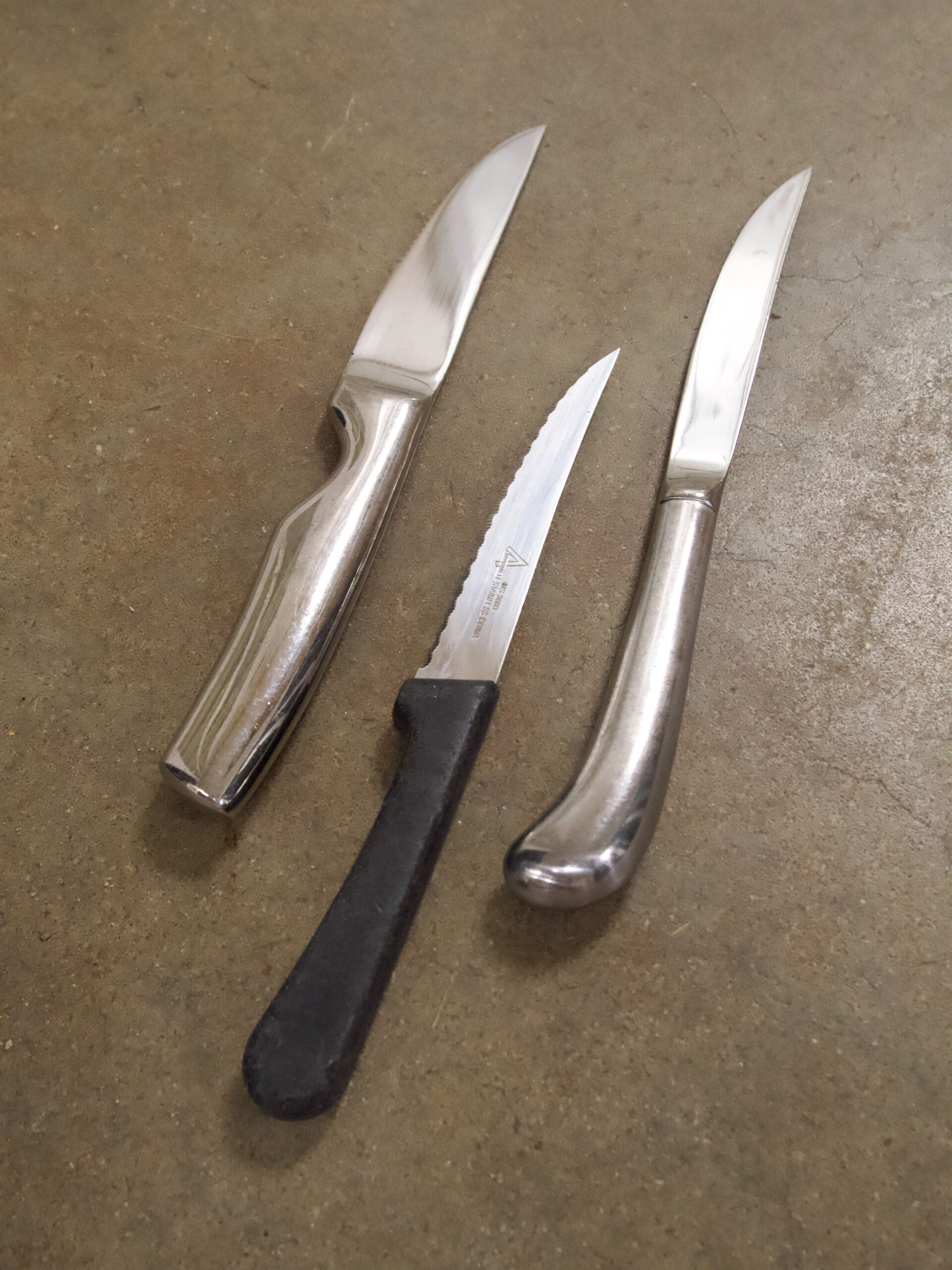 STEAK KNIVES