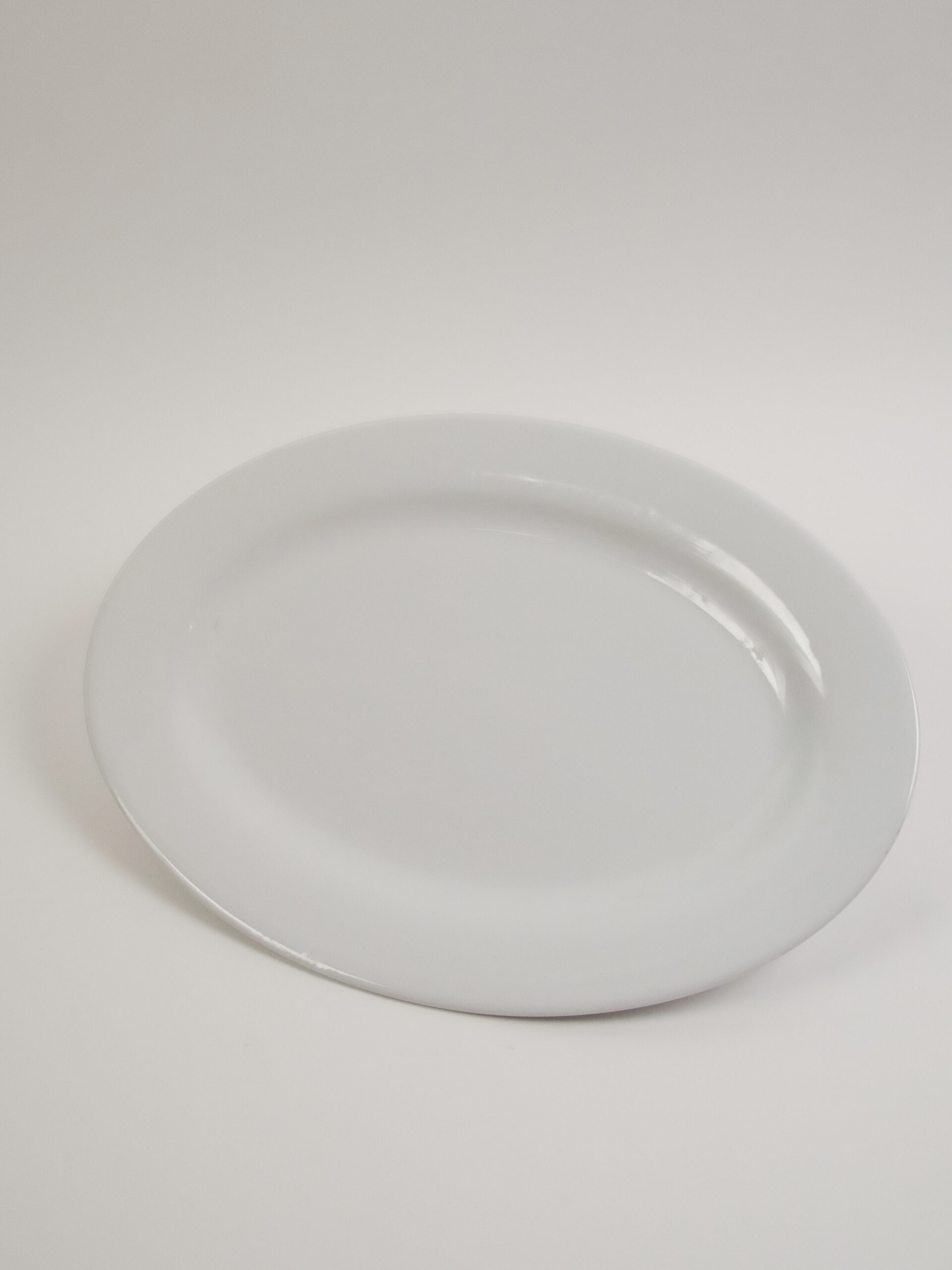 WHITE OVAL PLATTER 18"X13"