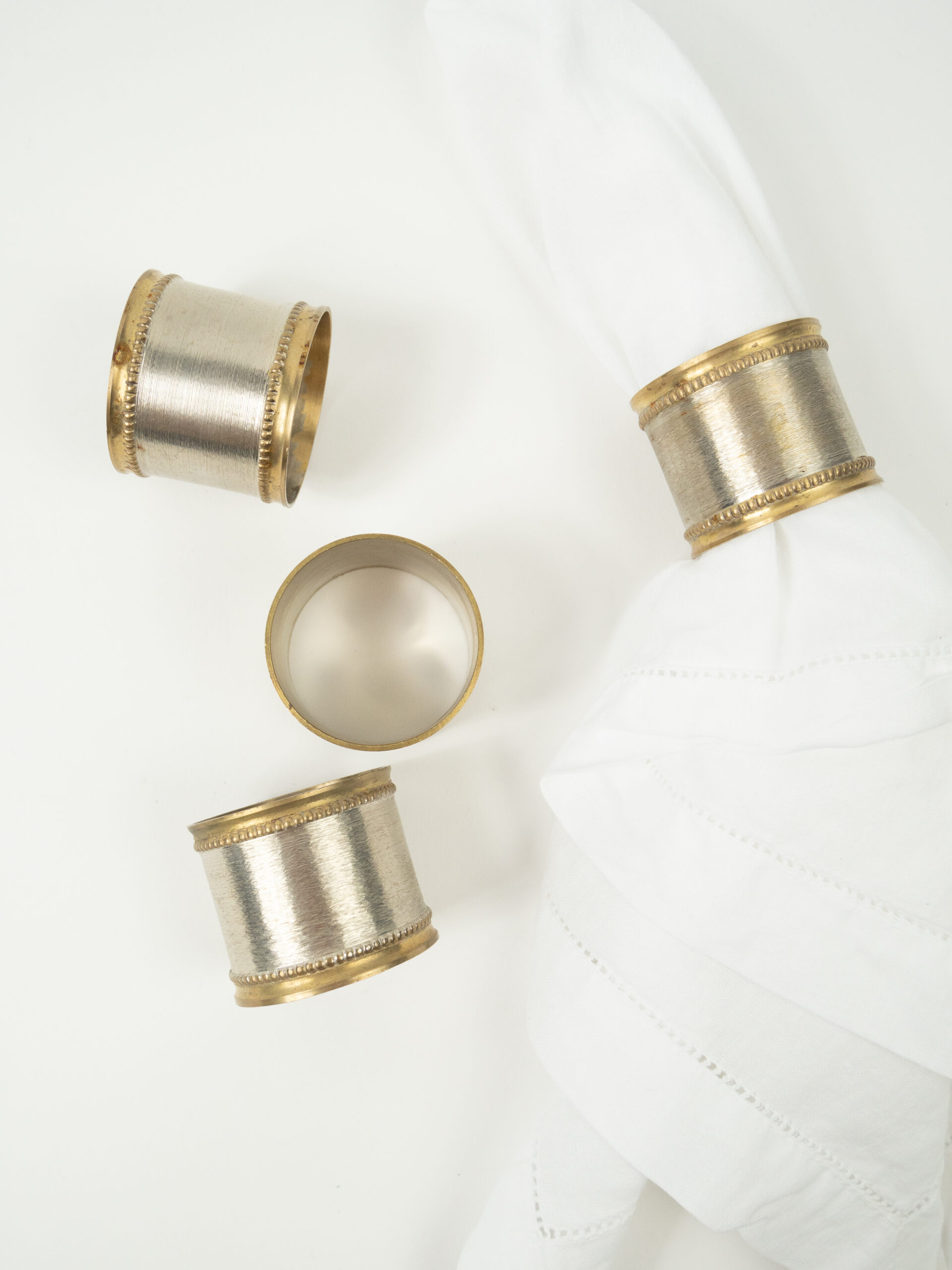 SILVER & GOLD ROUND BRUSHED NAPKIN RING
