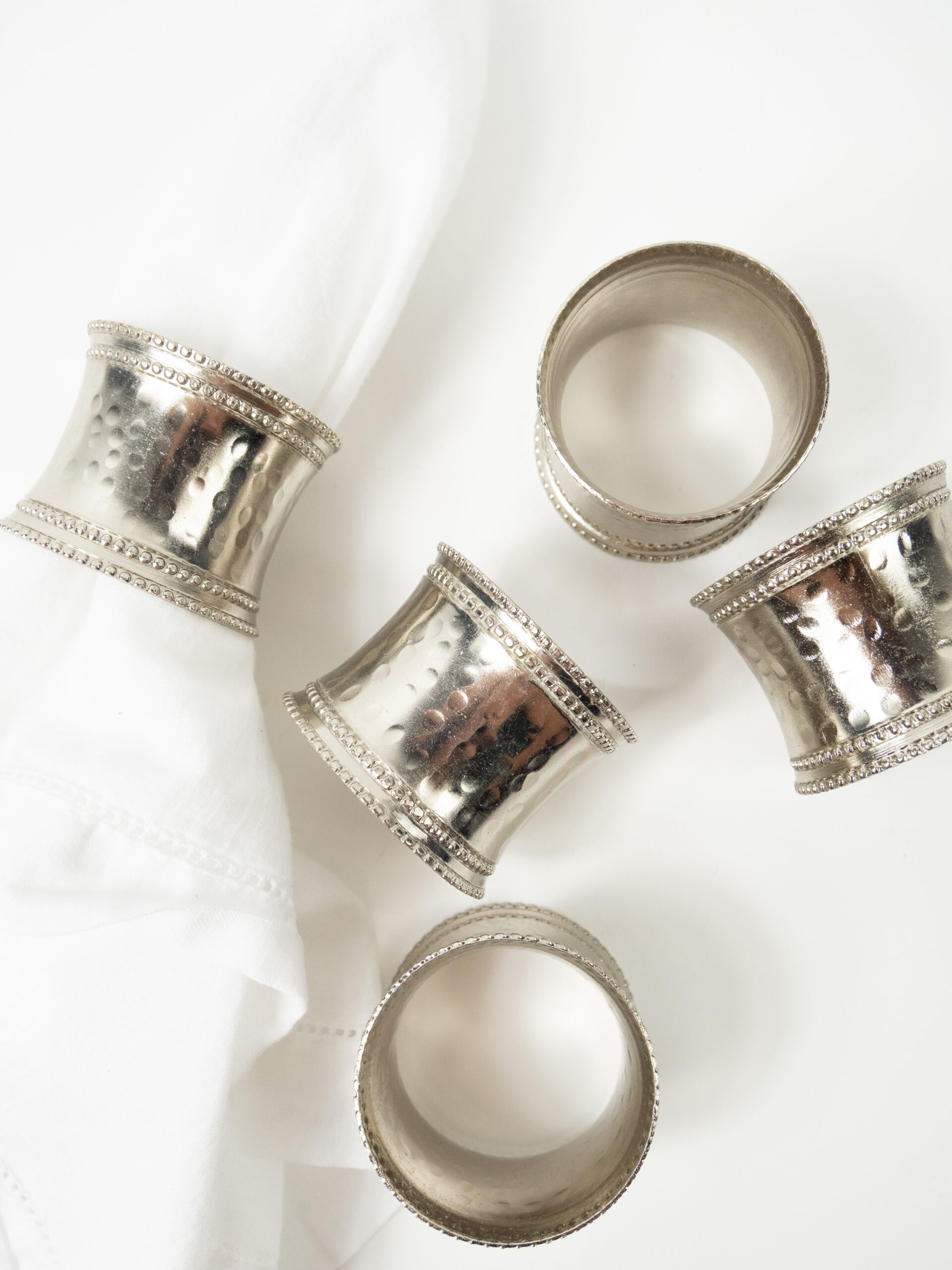 SILVER ROUND HAMMERED NAPKIN RING