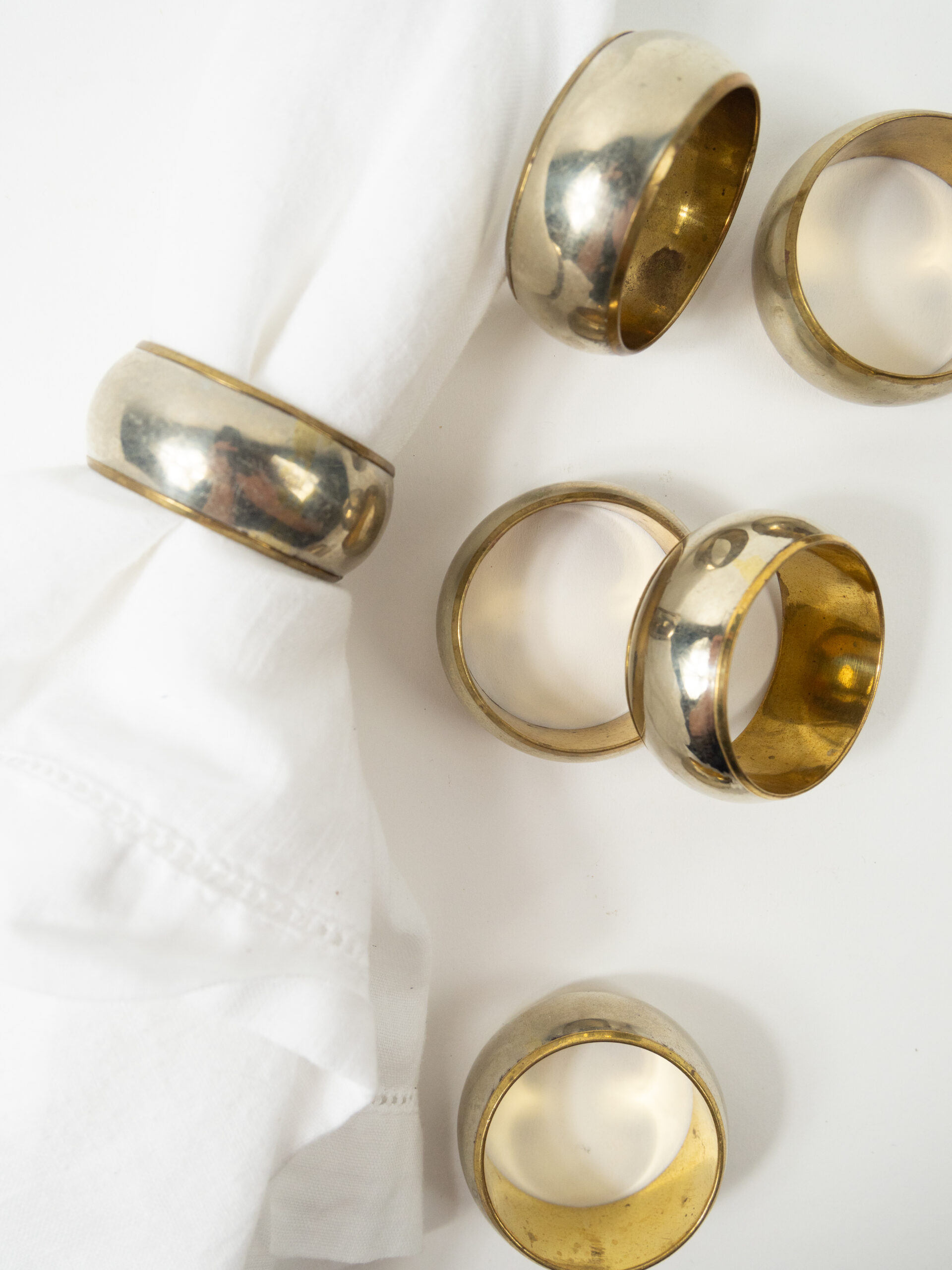 SILVER & GOLD ROUND NAPKIN RING