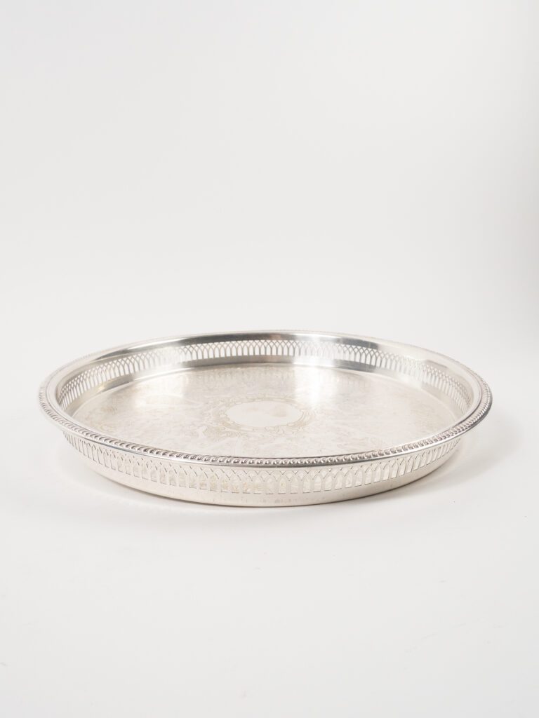 SILVER ROUND FENCE TRAY 15"