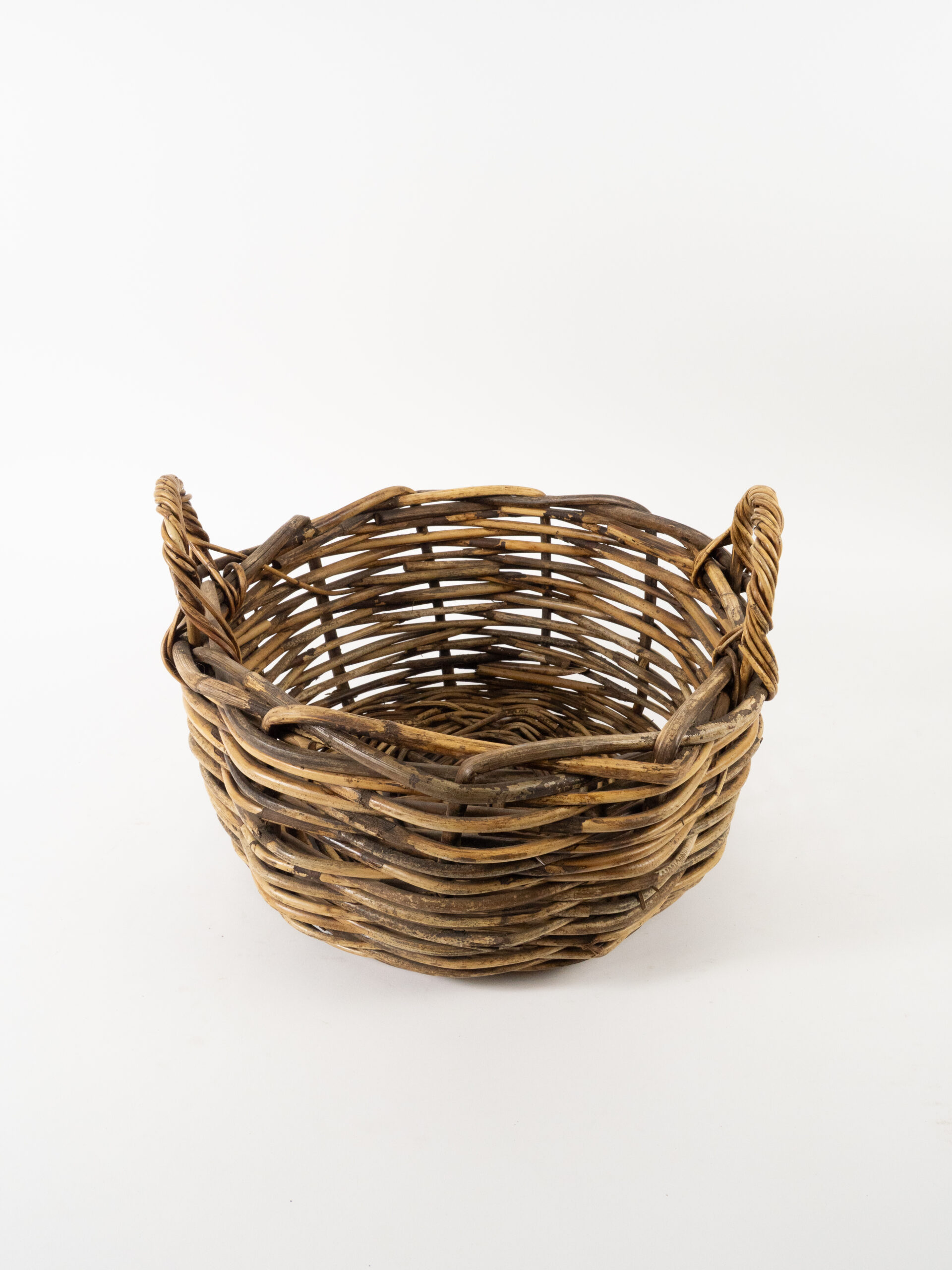 SMALL ROUND WILLOW BASKET