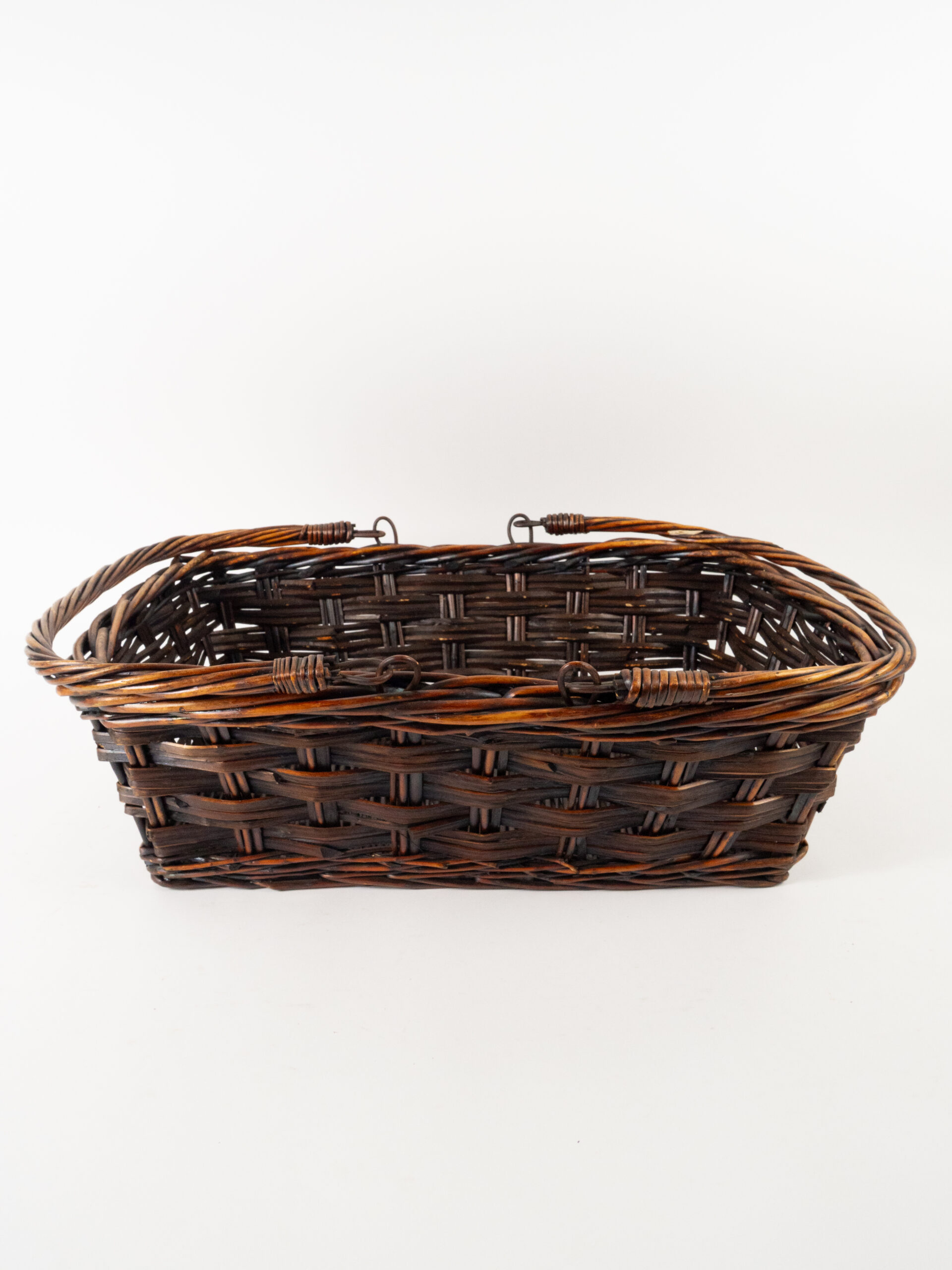 RECTANGULAR WILLOW BASKET W/ HANDLE