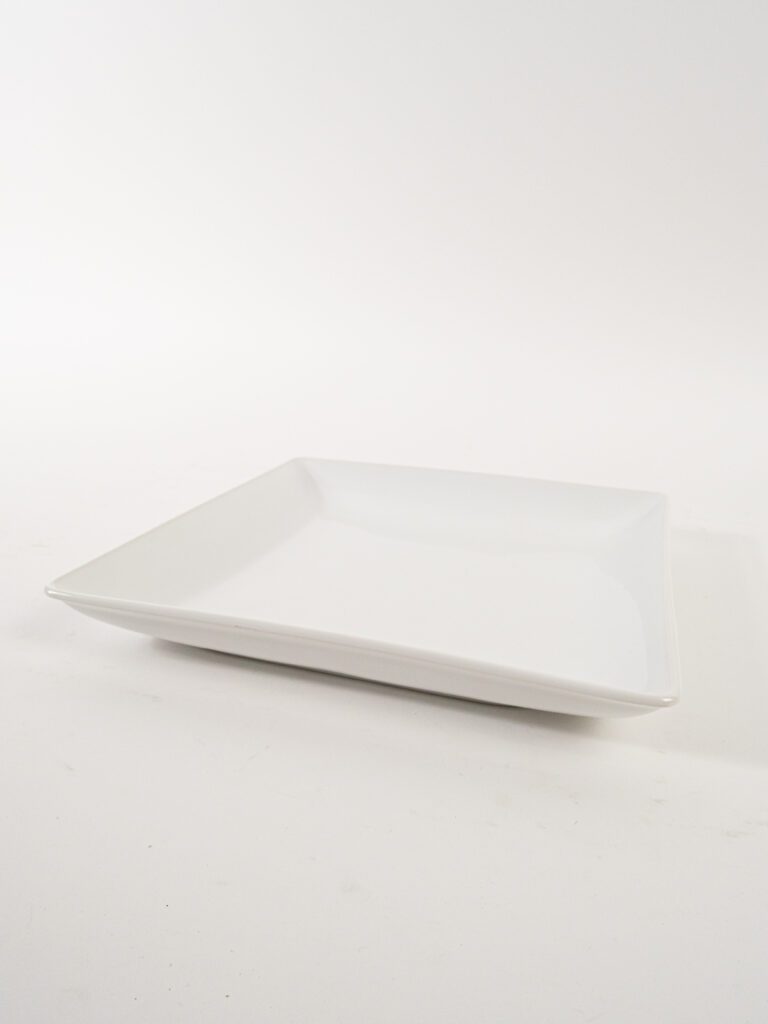 WHITE SQUARE CERAMIC PLATE 10.5"
