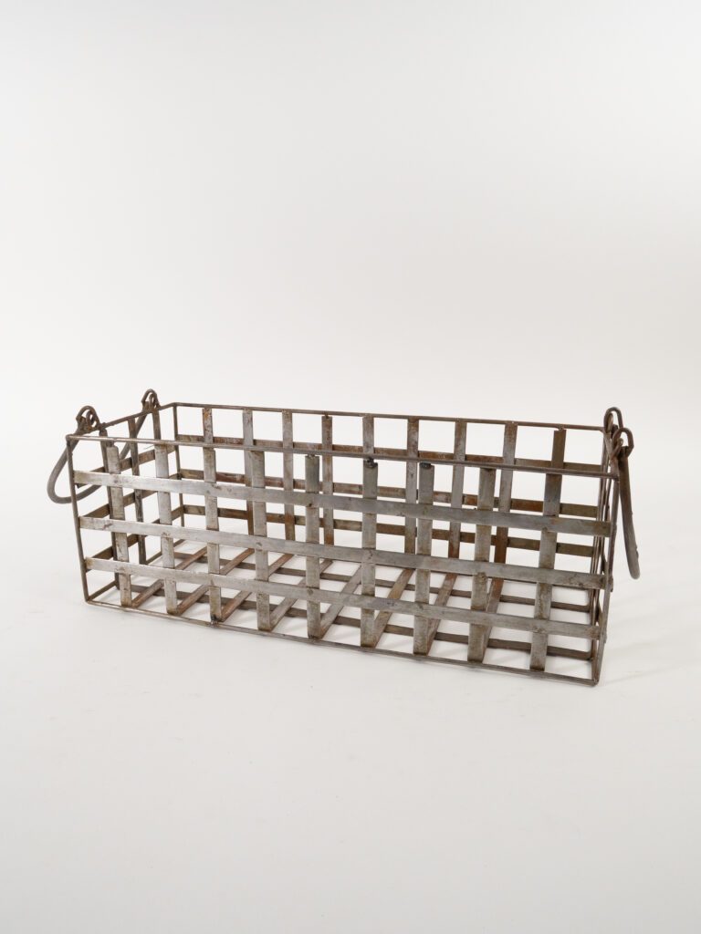 RECTANGULAR IRON WOVEN BASKET