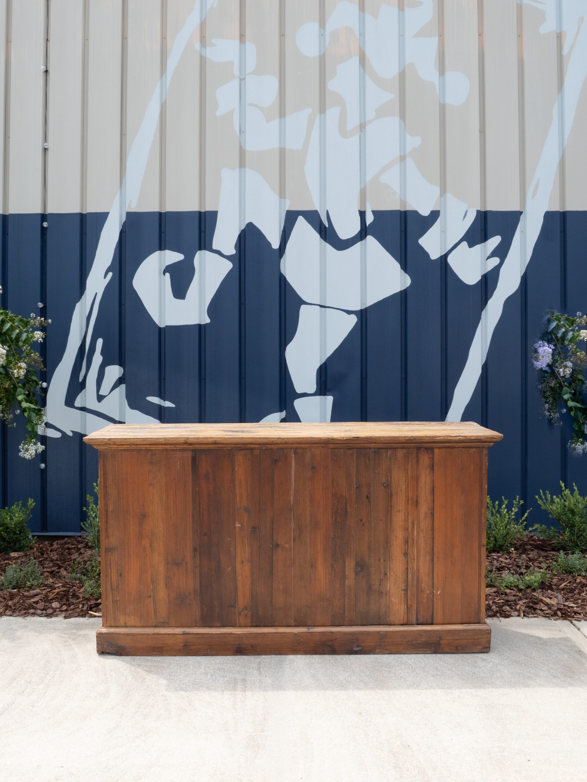 VINTAGE BAR