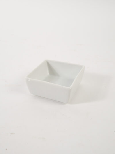 WHITE SQUARE RAMEKIN 4 OZ