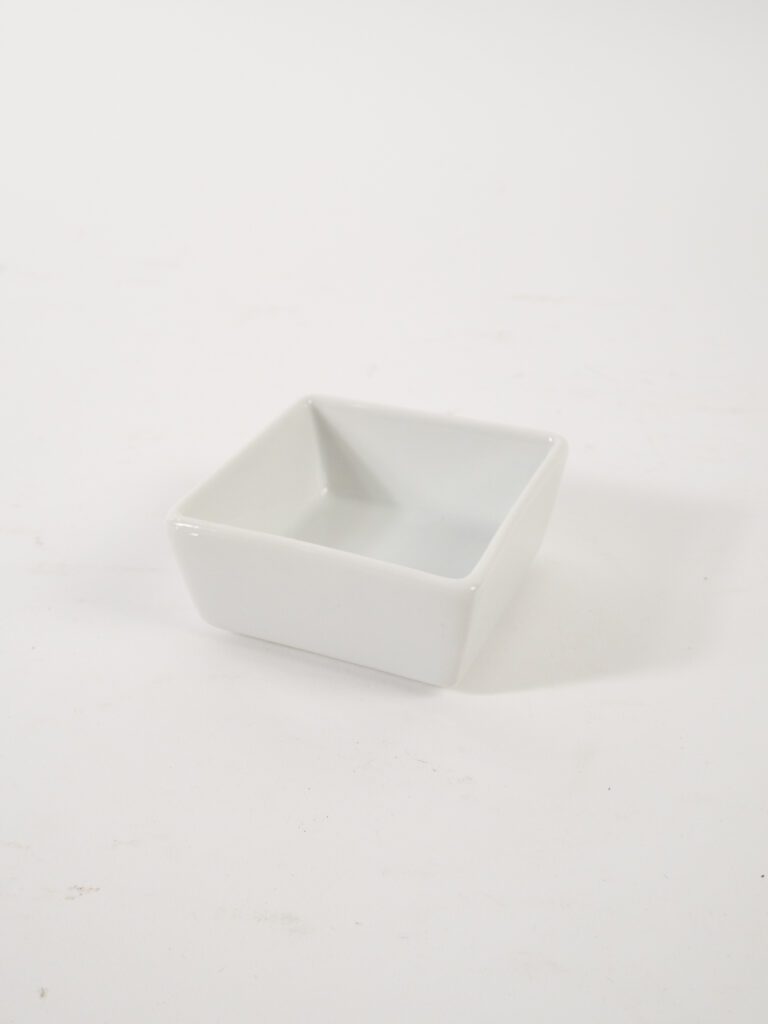 WHITE SQUARE RAMEKIN 4 OZ