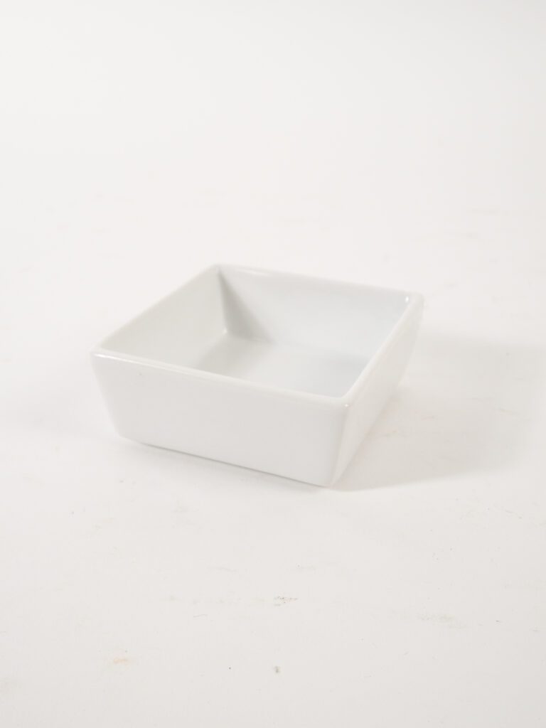 WHITE SQUARE RAMEKIN 5 OZ