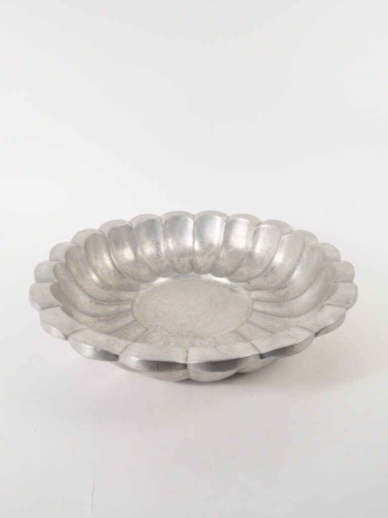 SCALLOPED ROUND PEWTER BOWL 20"