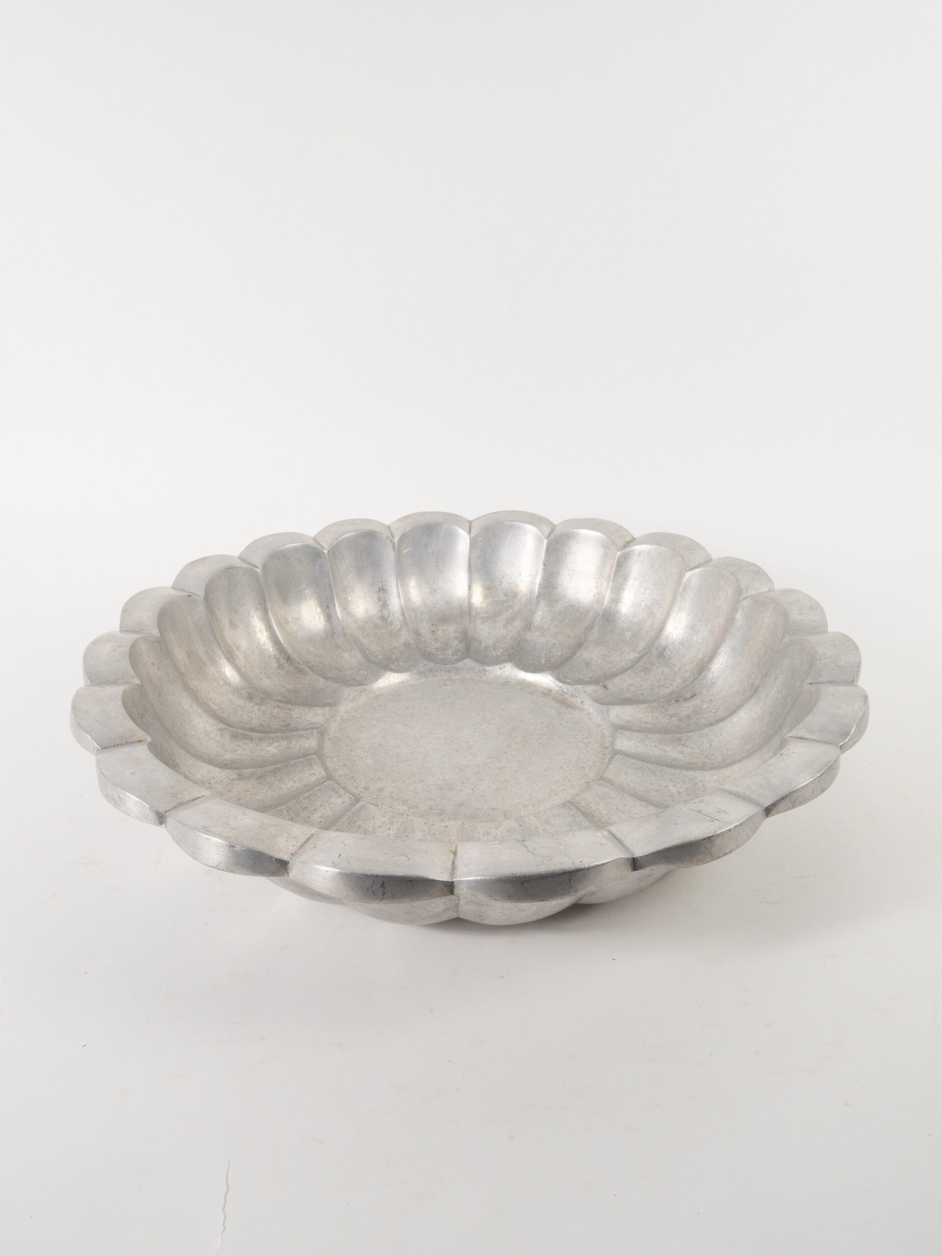 SCALLOPED ROUND PEWTER BOWL 20"