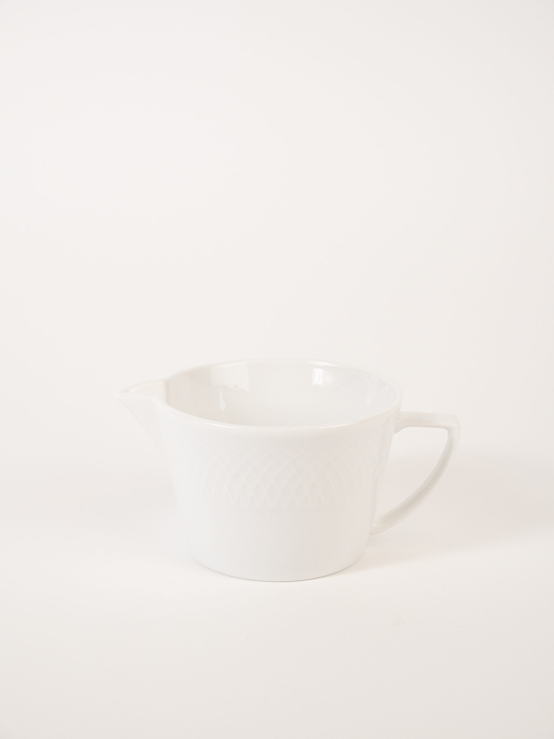 WHITE NEW CENTURY CREAMER