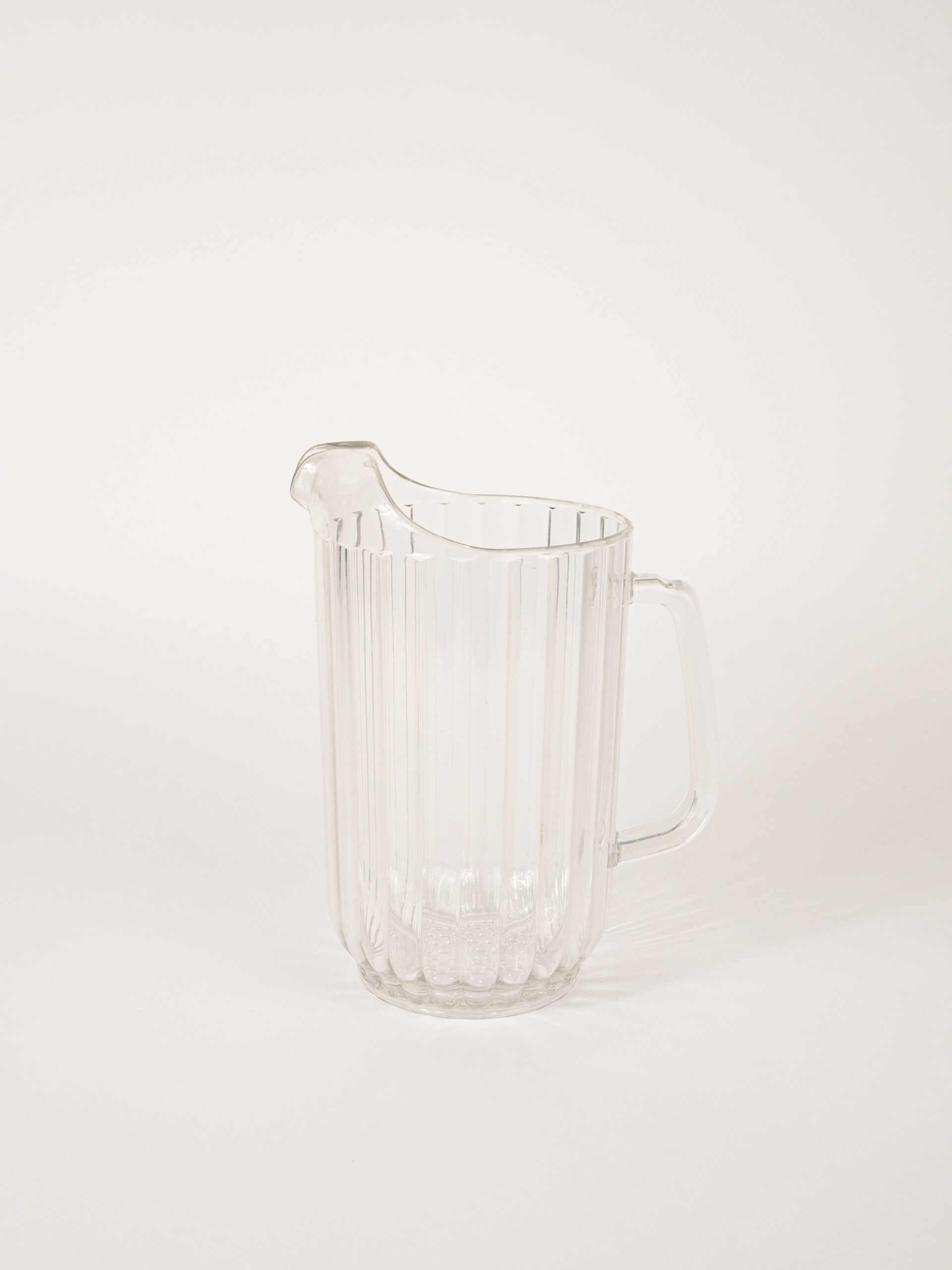 PLASTIC PITCHER 48 OZ