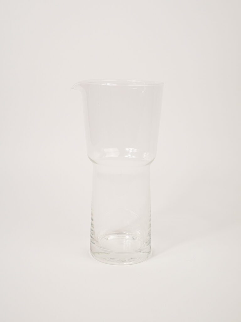 CLEAR CARAFE