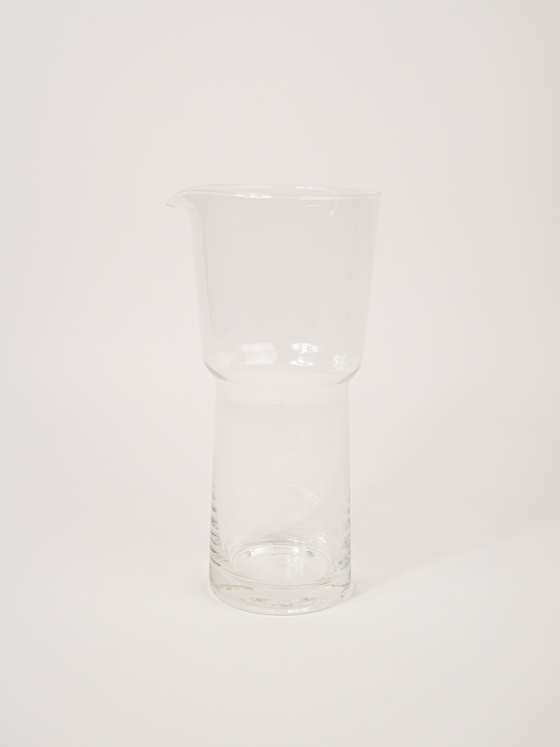 CLEAR CARAFE