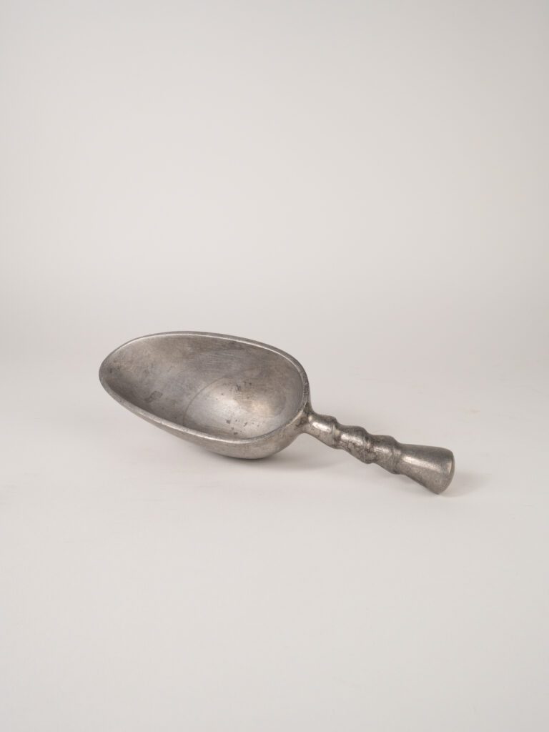 LARGE SWIRL ICE SCOOP