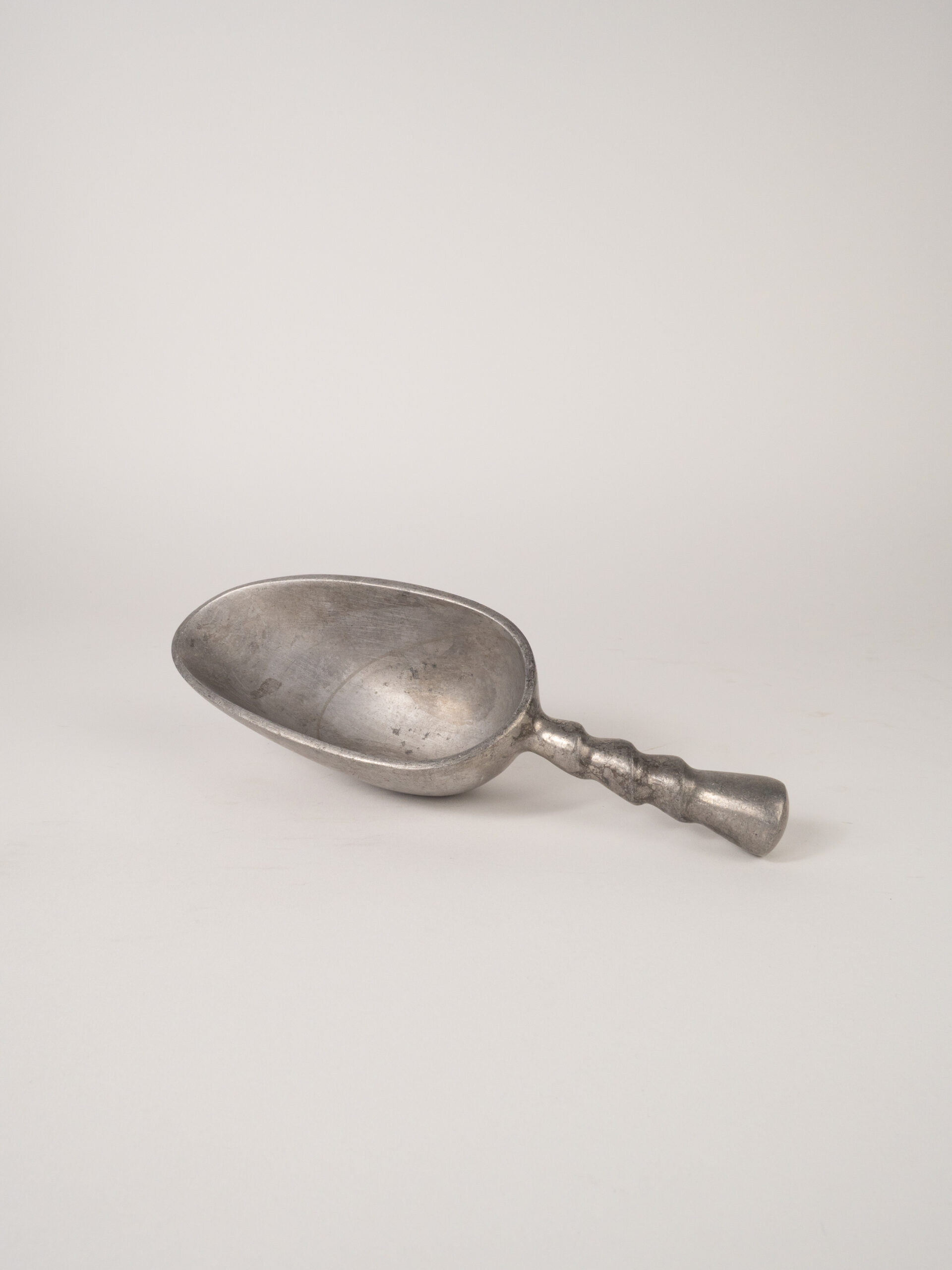 LARGE SWIRL ICE SCOOP