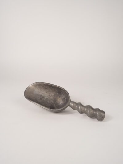 MEDIUM SWIRL ICE SCOOP
