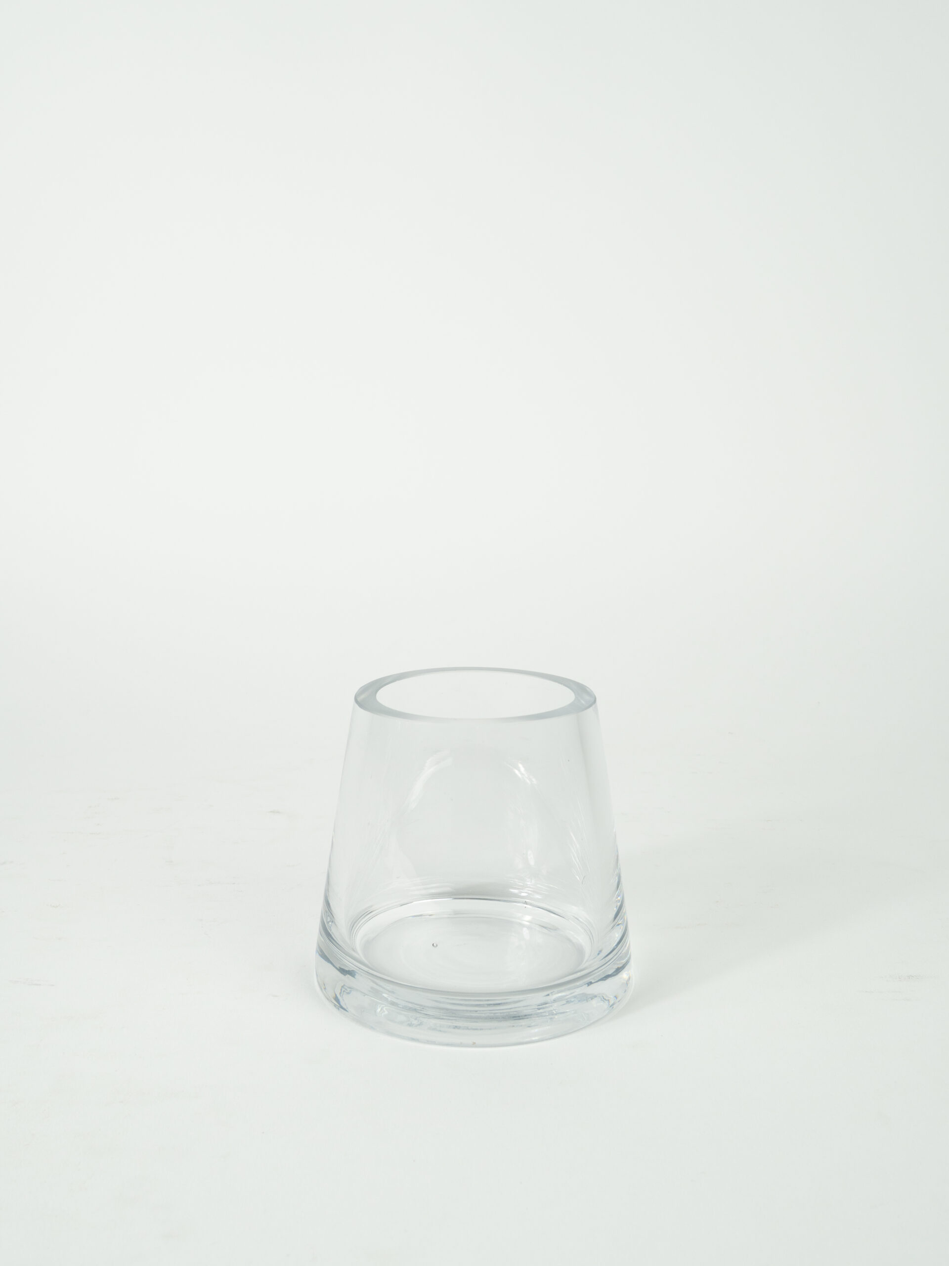 SMALL PYRAMID VASE