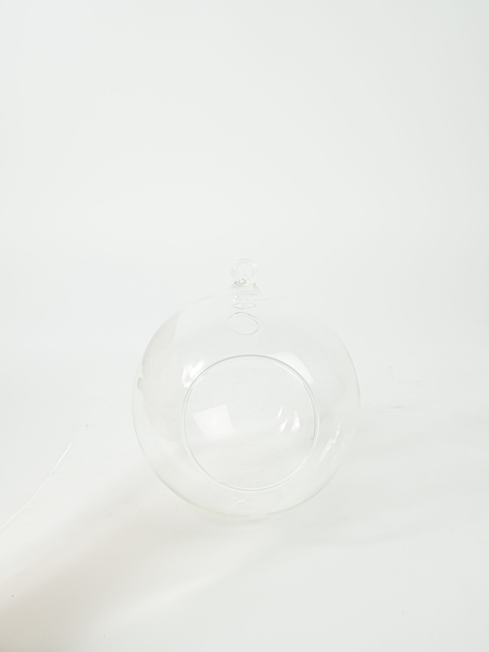 MEDIUM HANGING GLOBE