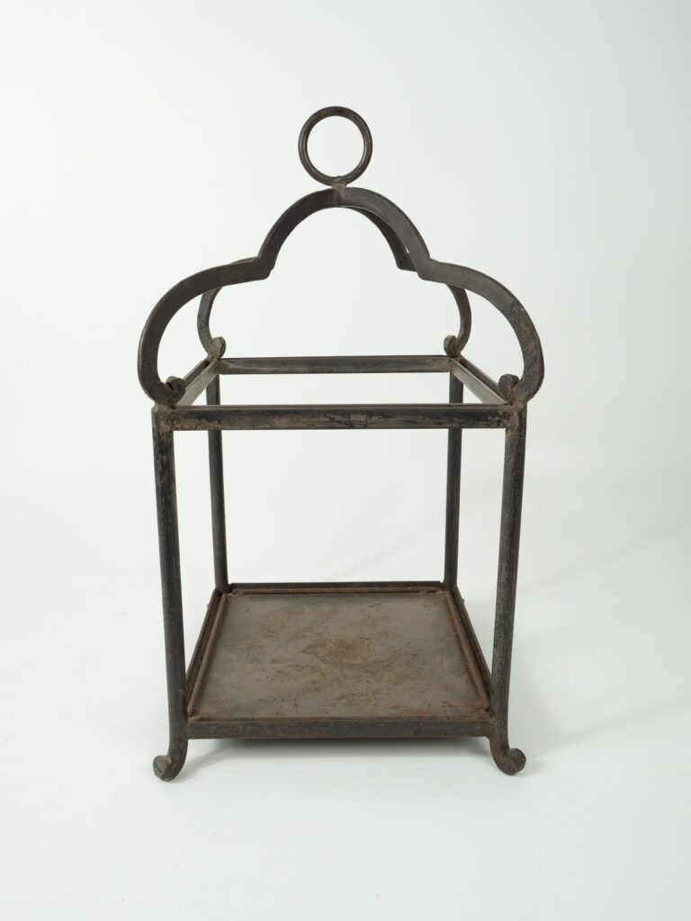 TUSCAN CARRIAGE LANTERN