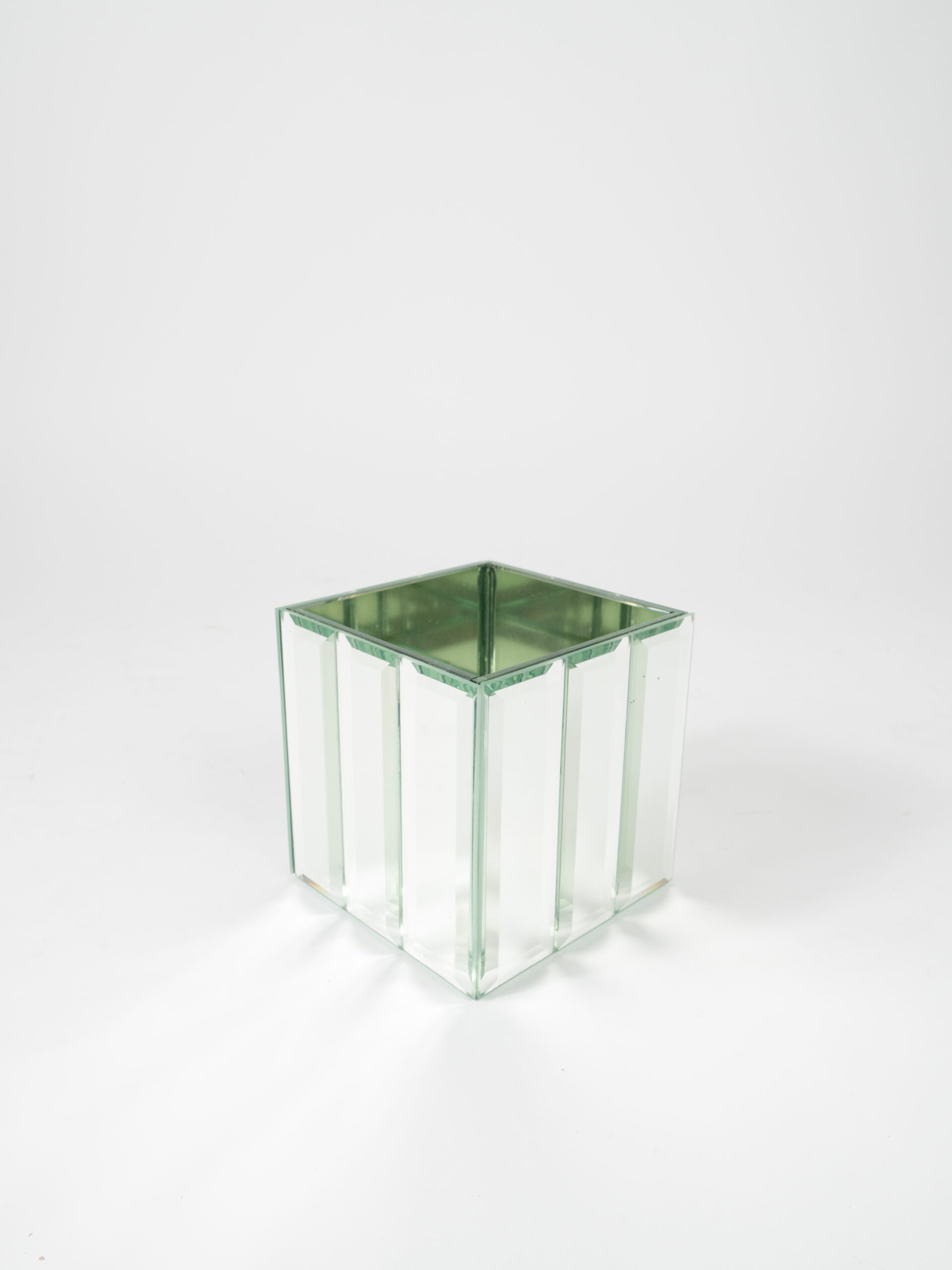 DAZZLE PLANTER CUBE 4"