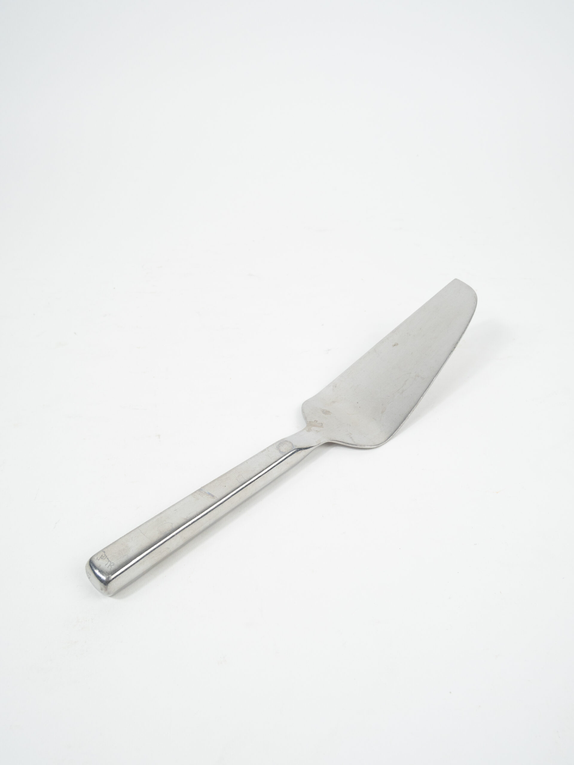 HOLLOW HANDLE SS CAKE SERVER