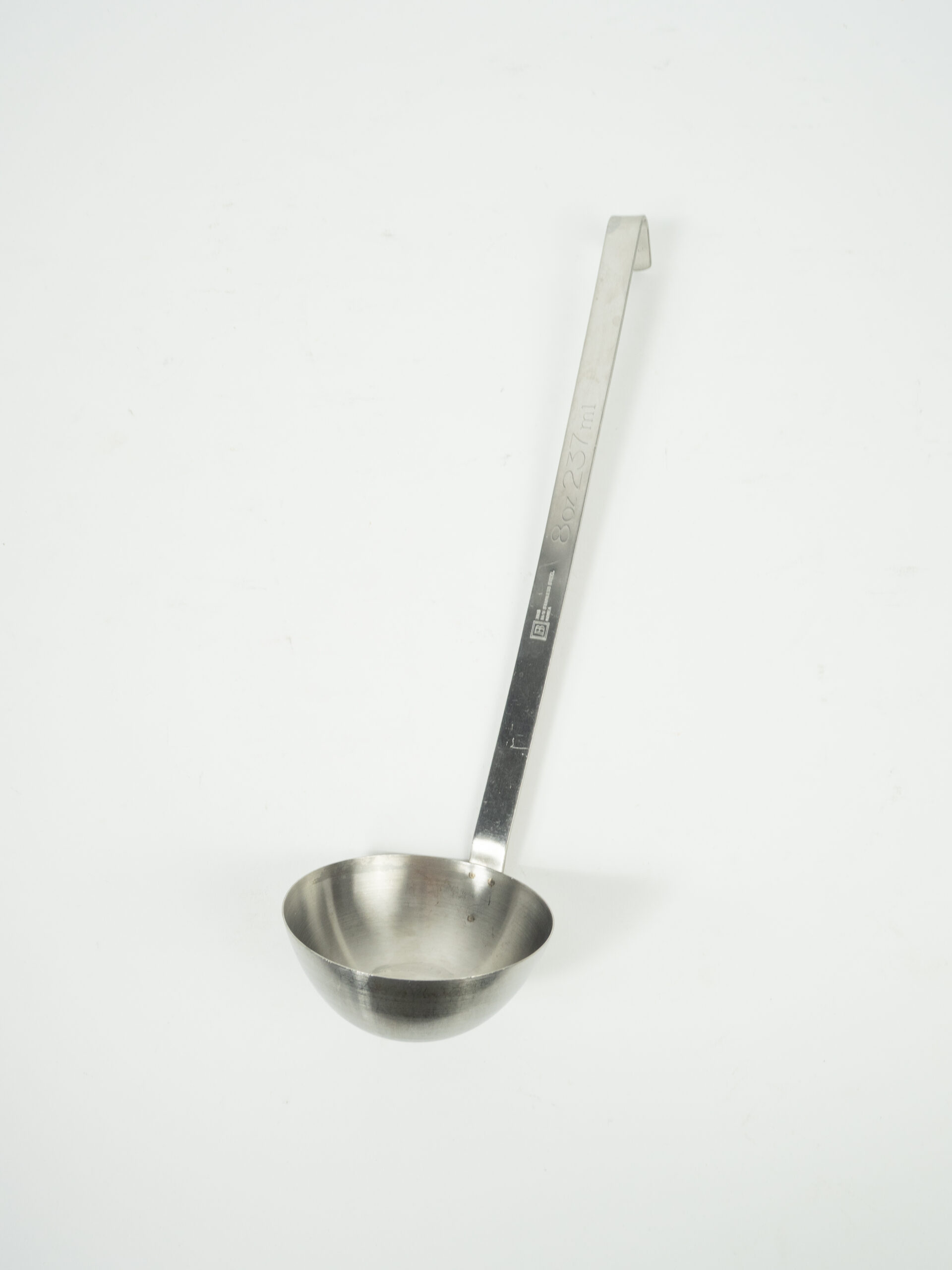 STAINLESS STEEL LADLE 8OZ
