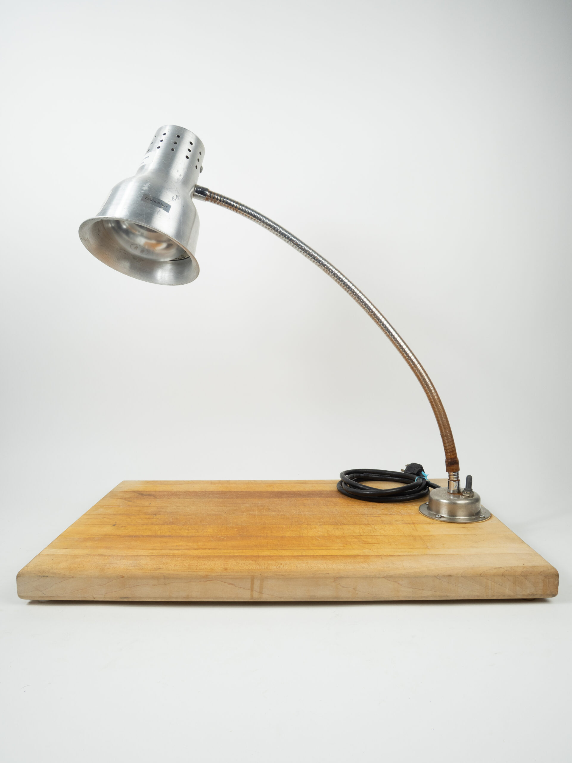 HEAT LAMP W/ CUTTING BOARD 24"X16"