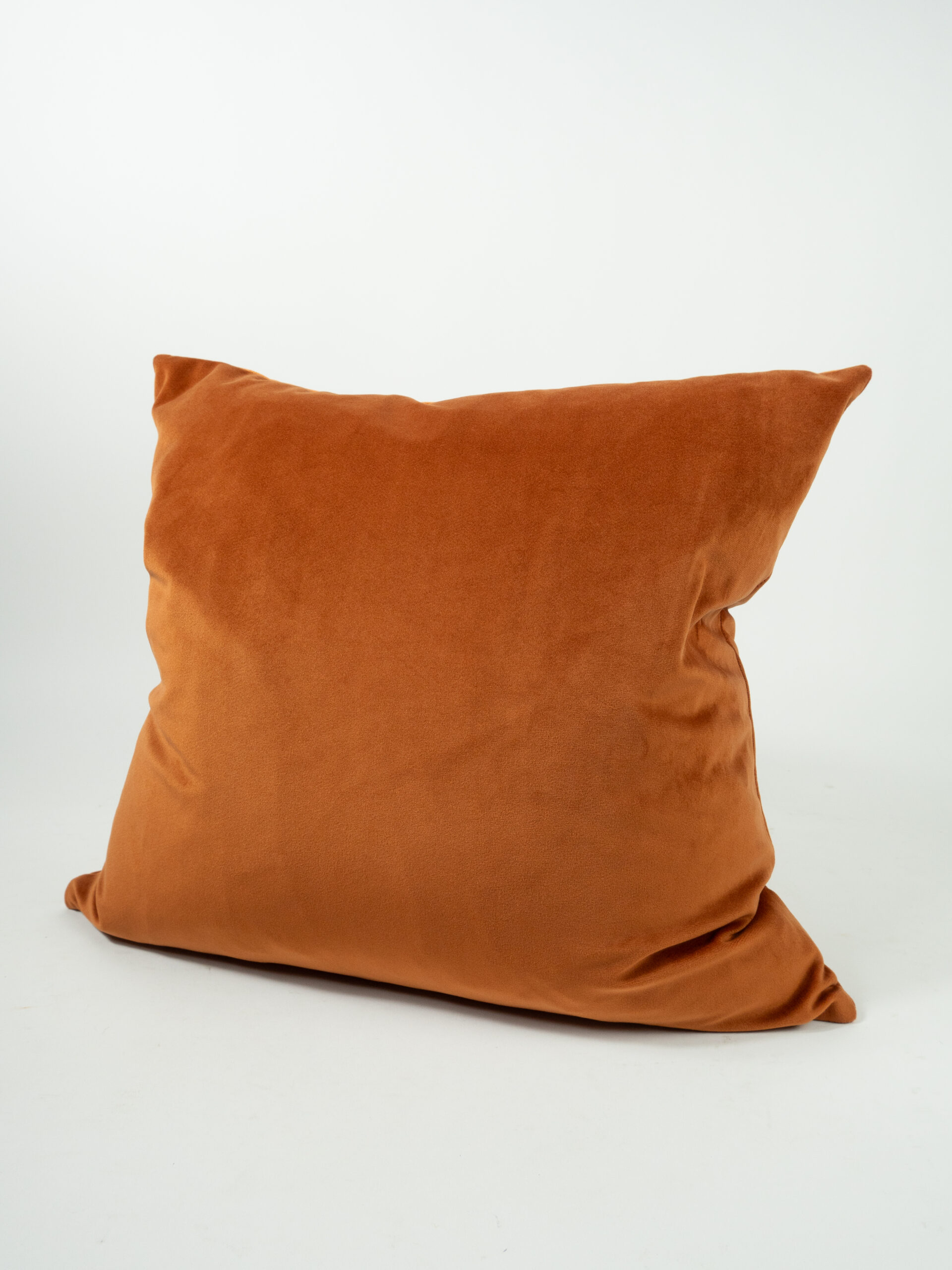 VELVET SPICE PILLOW