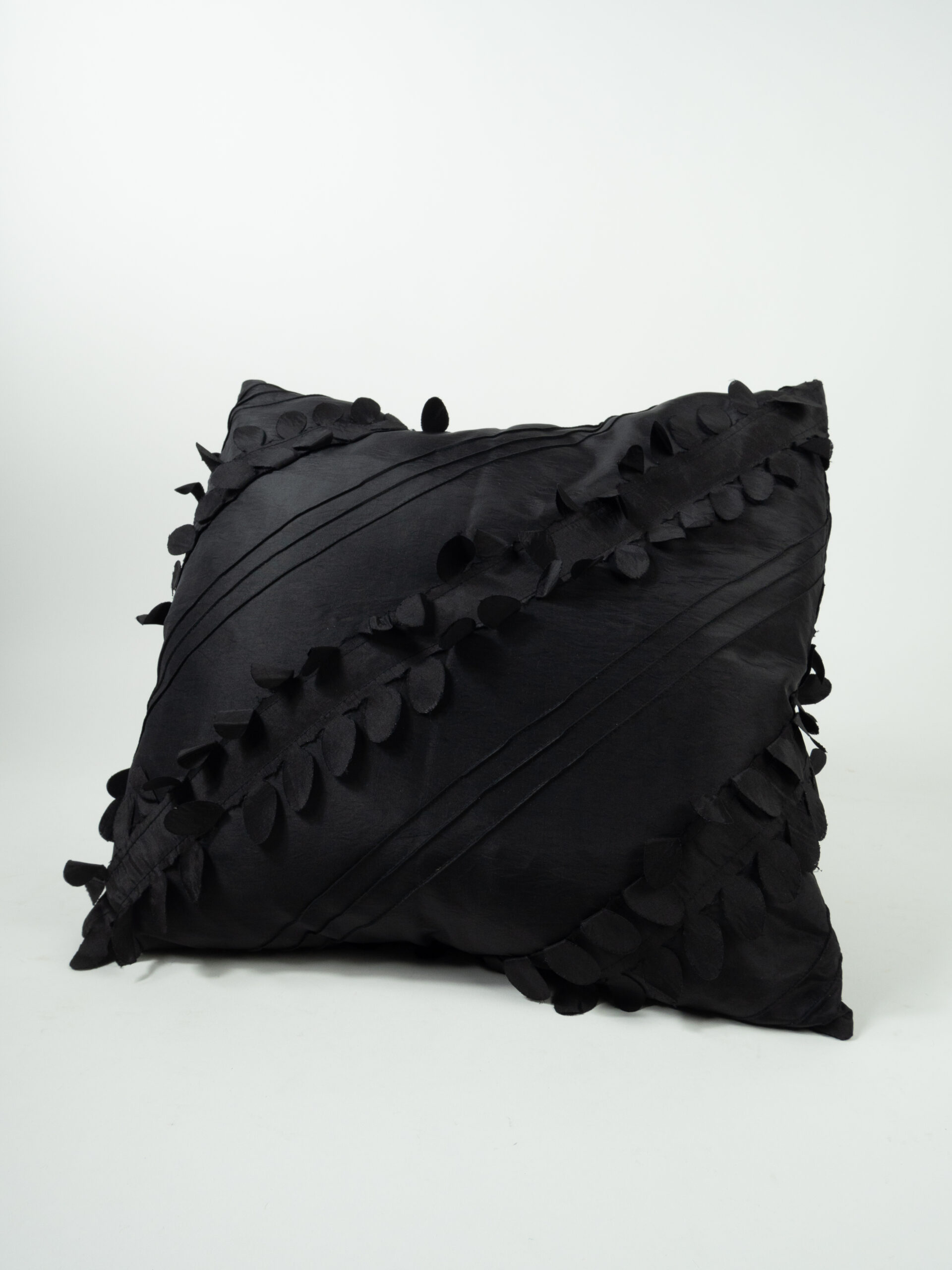 CASCADE BLACK PILLOW