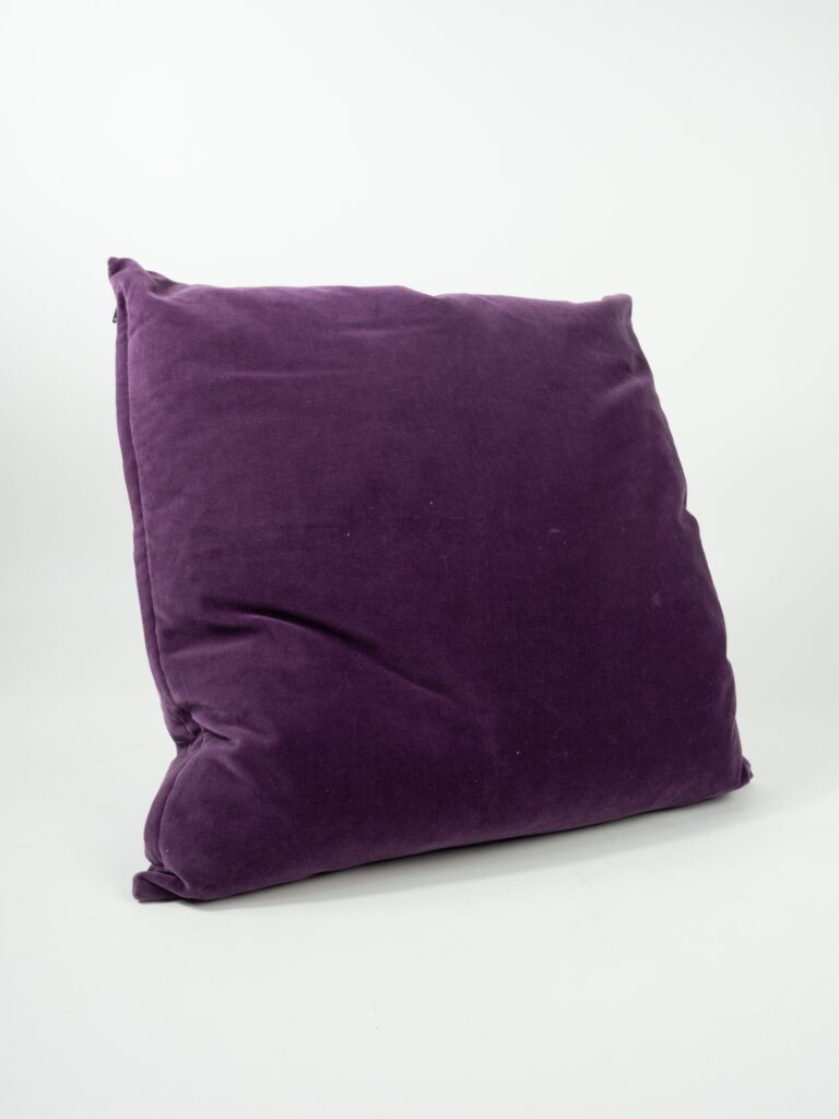 VELVET PLUM PILLOW