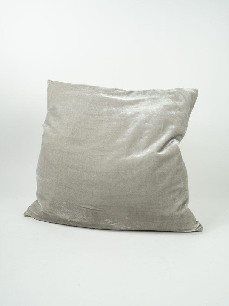 VELVET LIGHT GREY PILLOW