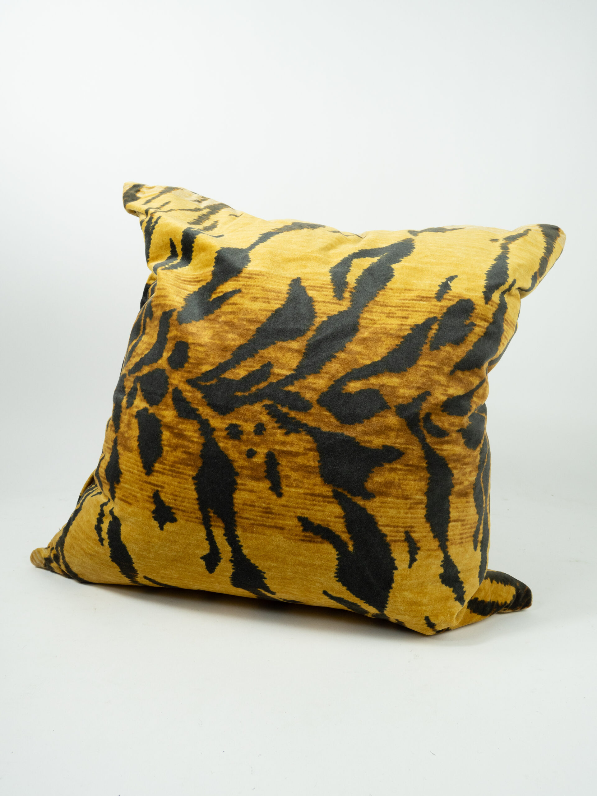 TIGER PRINT PILLOW