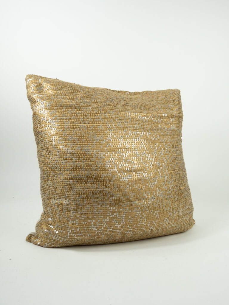BLUFF ROAD PILLOW