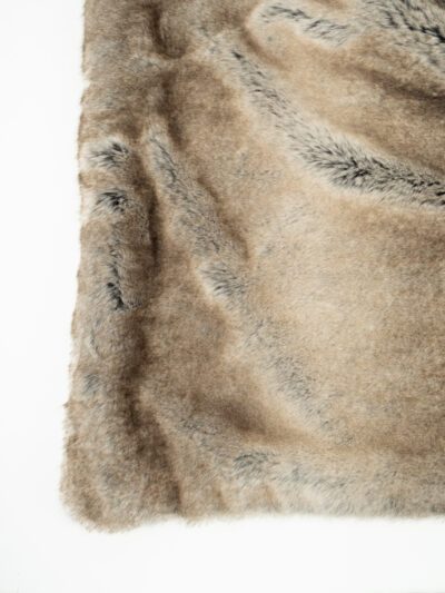 MOCHA FAUX FUR THROW