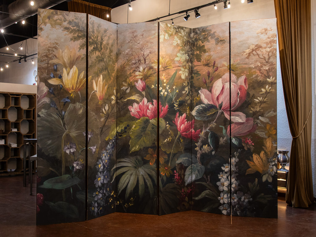 FLORAL DIVIDER